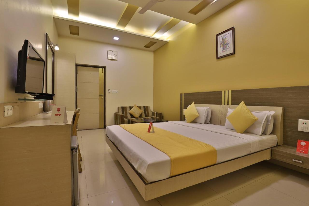 แคปิตัล โอ 1338 โฮเต็ล ฮาร์โมนี Hotel ราชโกฎิ ภายนอก รูปภาพ