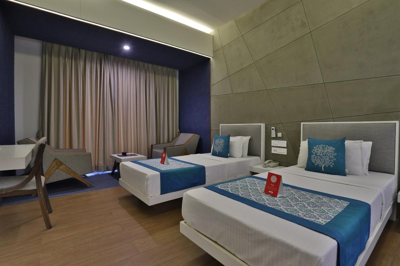 แคปิตัล โอ 1338 โฮเต็ล ฮาร์โมนี Hotel ราชโกฎิ ภายนอก รูปภาพ