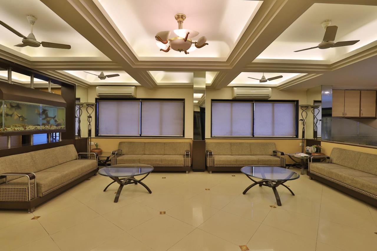 แคปิตัล โอ 1338 โฮเต็ล ฮาร์โมนี Hotel ราชโกฎิ ภายนอก รูปภาพ